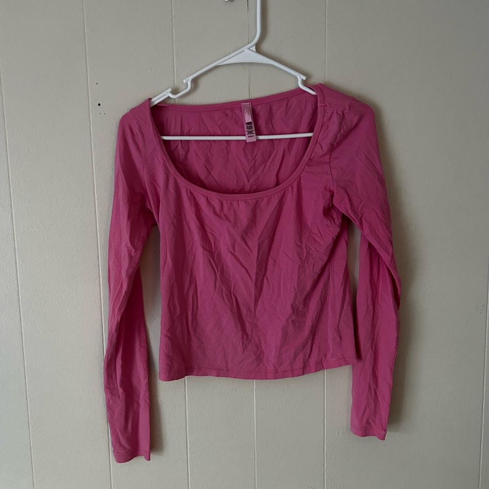 SKIMS pink vintage scoop neck